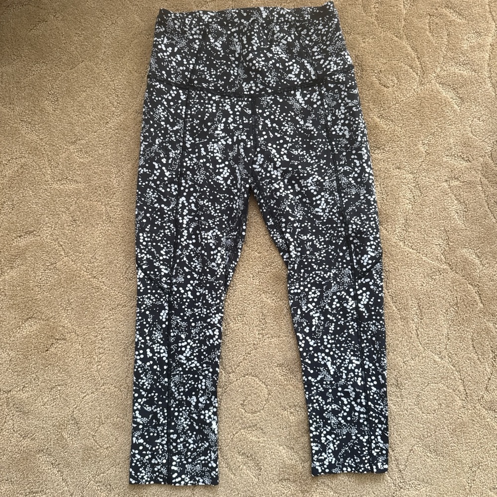 Lululemon cropped leggings